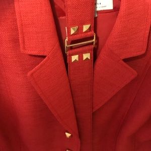 TAHARI Skirt Suit Size 12 with Belt